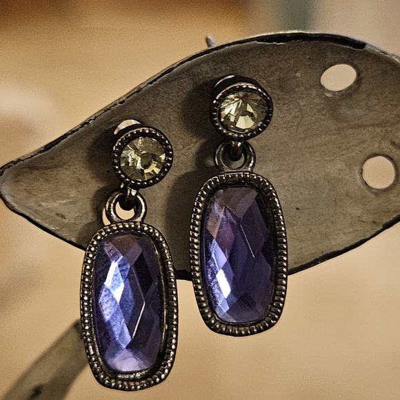 💵3/$20 Vintage Avon Jewelry Set Necklace and Earrings - Picture 2 of 13